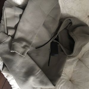 Alphalete Cropped Hoodie